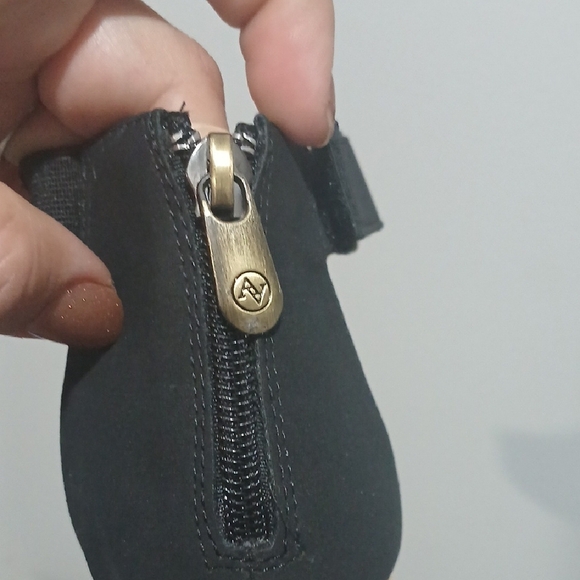 Women's Black Wedge Sandals, Gentle Used, Excellent Conditions, Sz 9 - Picture 9 of 9